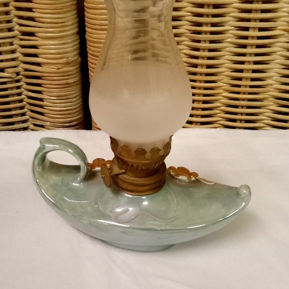 Vintage Washington D.C. Miniature Porcelain Aladdin Hurricane Oil Lamp - Picture 5 of 11